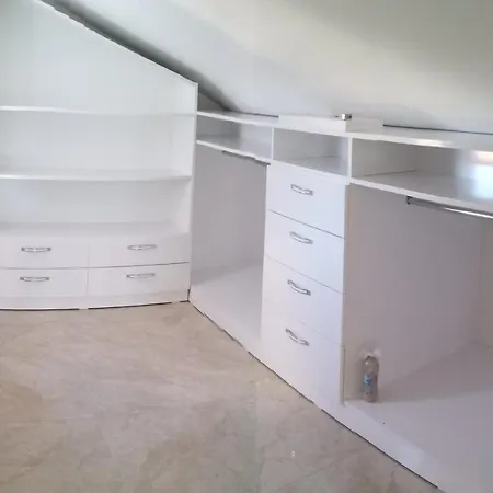 Ilica Hill B3